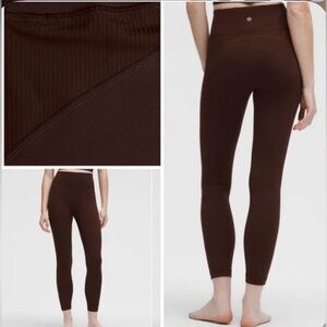Lululemon Groove High-Rise Ribbed Panel Tight 25"
Lava Cake